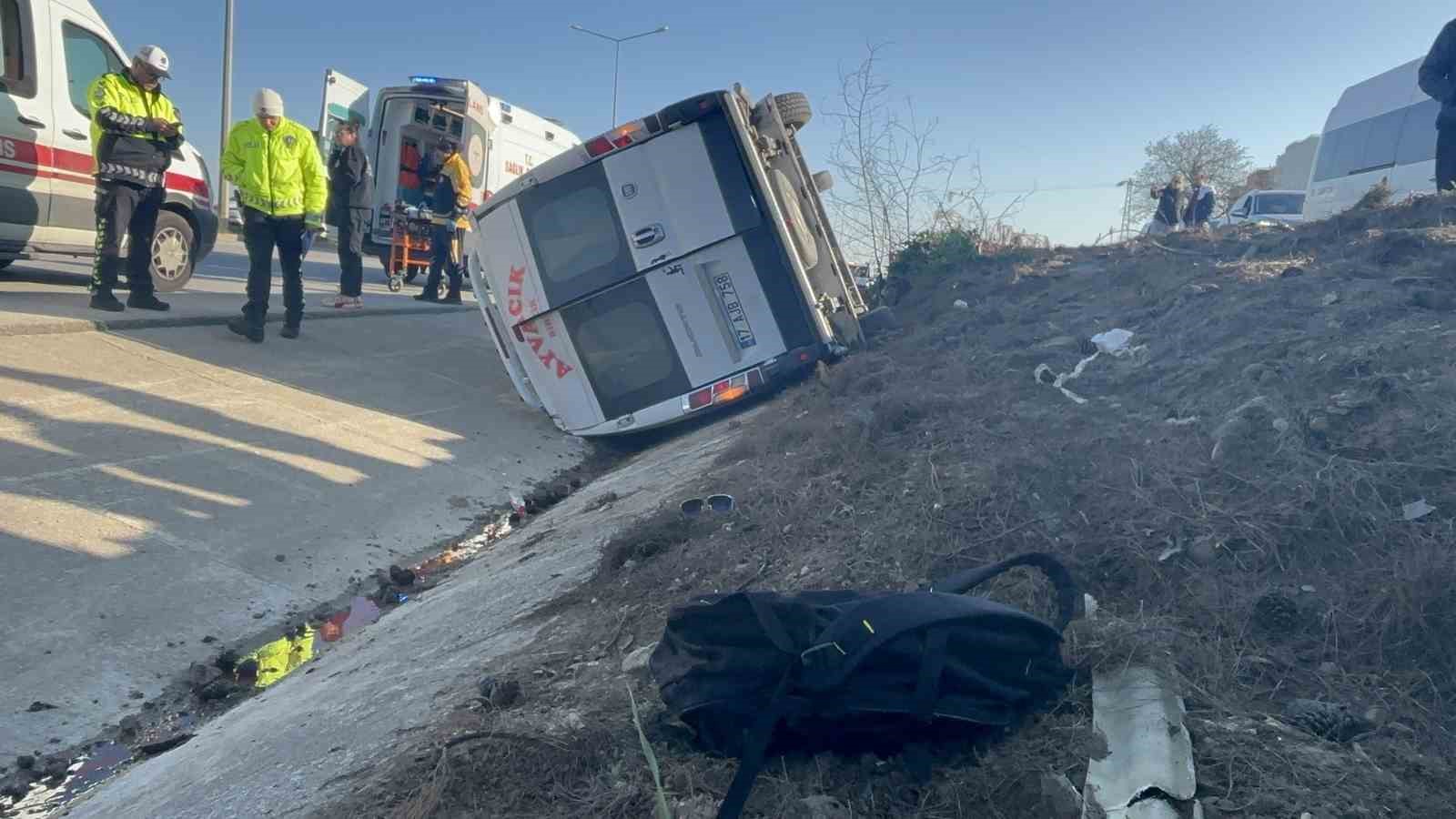 Çanakkale’de devrilen minibüsteki 8 yaralının isimleri belli oldu

