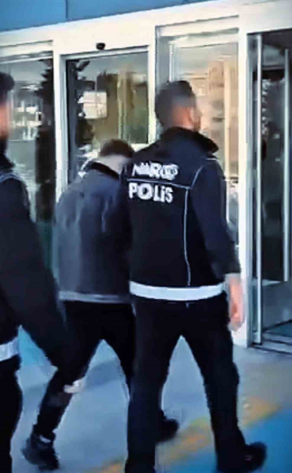 Çanakkale’de farklı suçlardan aranması bulunan 97 kişi yakalandı
