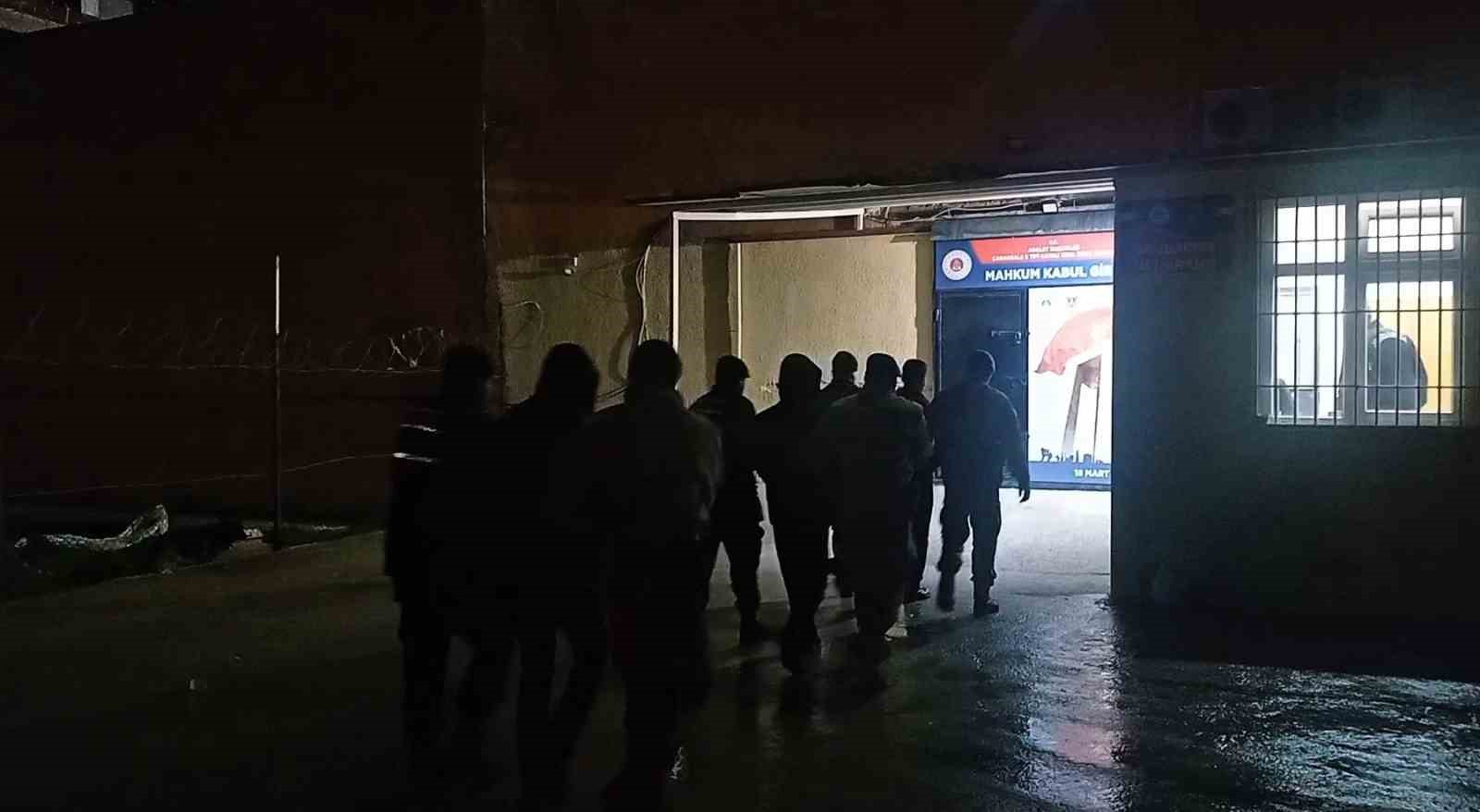 Çanakkale’de jandarmadan uyuşturucu operasyonuna 8 tutuklama
