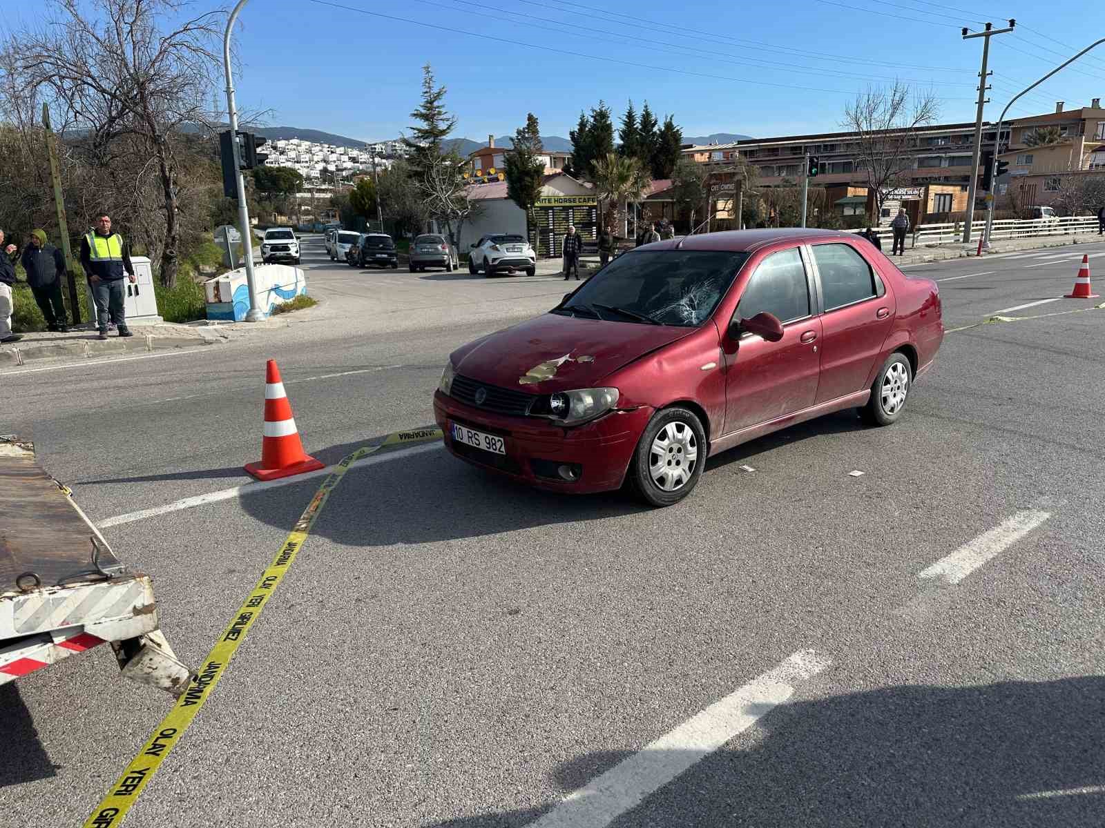 Çanakkale’de otomobilin çarptığı yaya hayatını kaybetti
