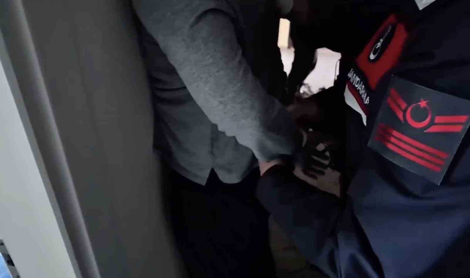 Çanakkale’de suç örgütü çökertildi: 19 kişi yakalandı
