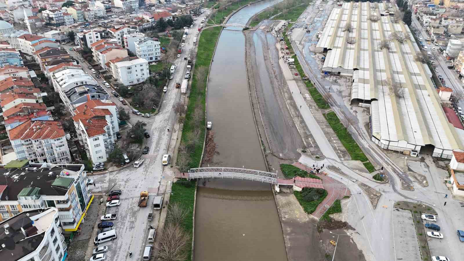 Çanakkale’de taşkın yaşanan Sarıçay normale döndü
