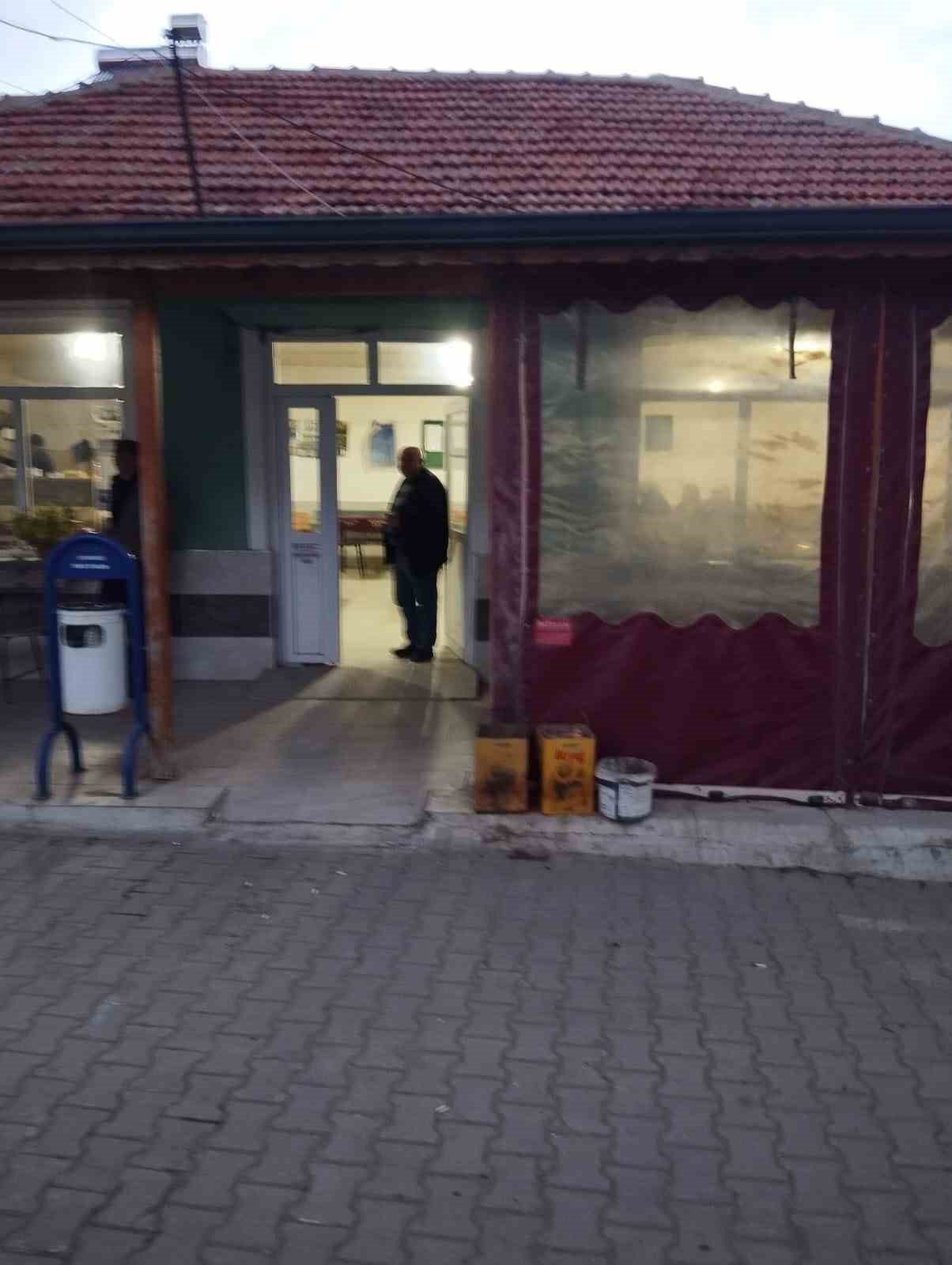 Çanakkale’deki köy kahve ihamesinde inatlaşma: Kira 126 bin TL’yi görünce yeniden ihaleye çıkılacak
