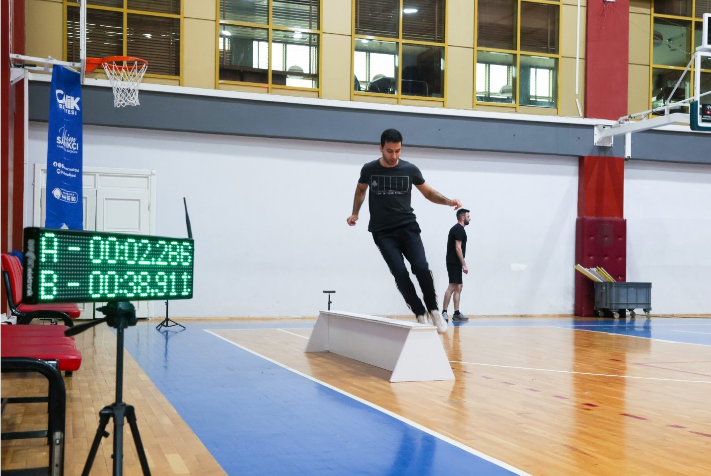 Canik Belediyesi gençleri hedeflerine taşıyor
Canik Belediyesi gençleri hedeflerine taşıyor