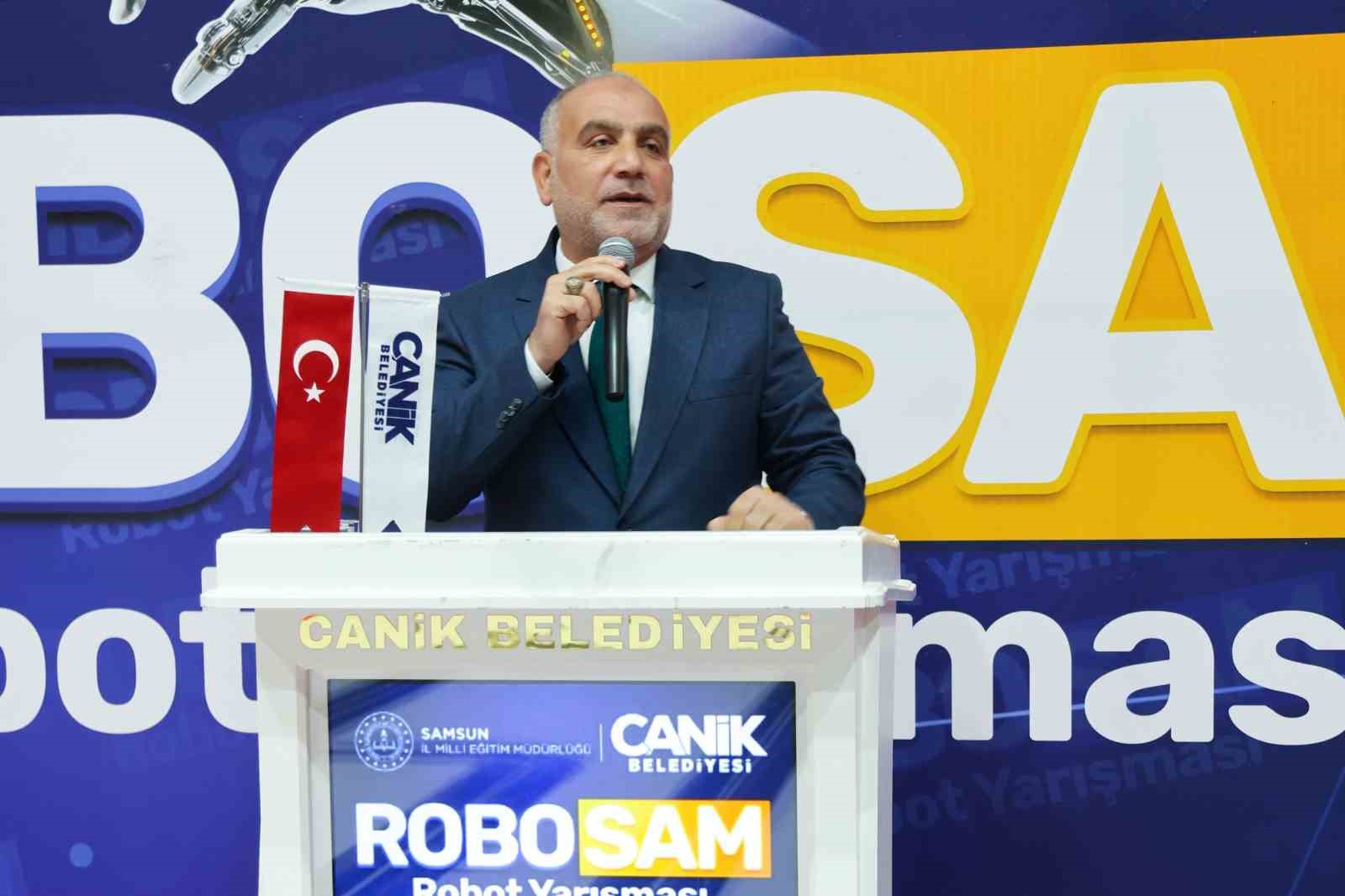 Canik’te gençler robotlarıyla sahneye çıkıyor
