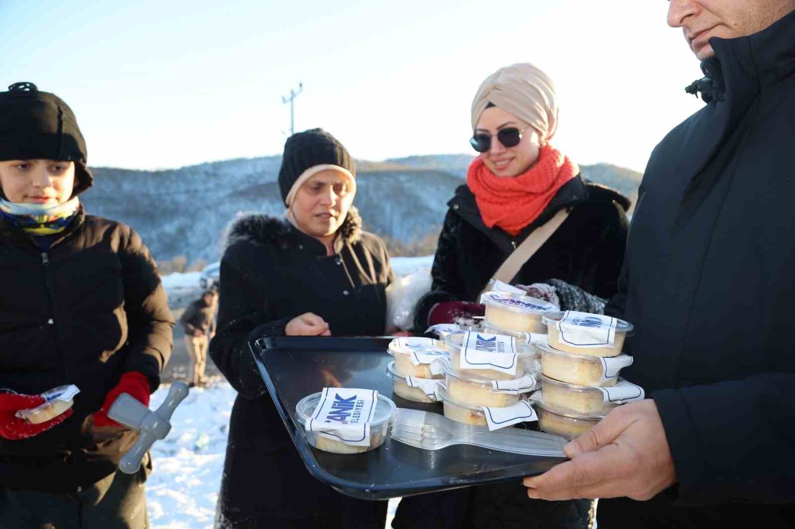 Canik’te gönülleri ısıtan ikram
