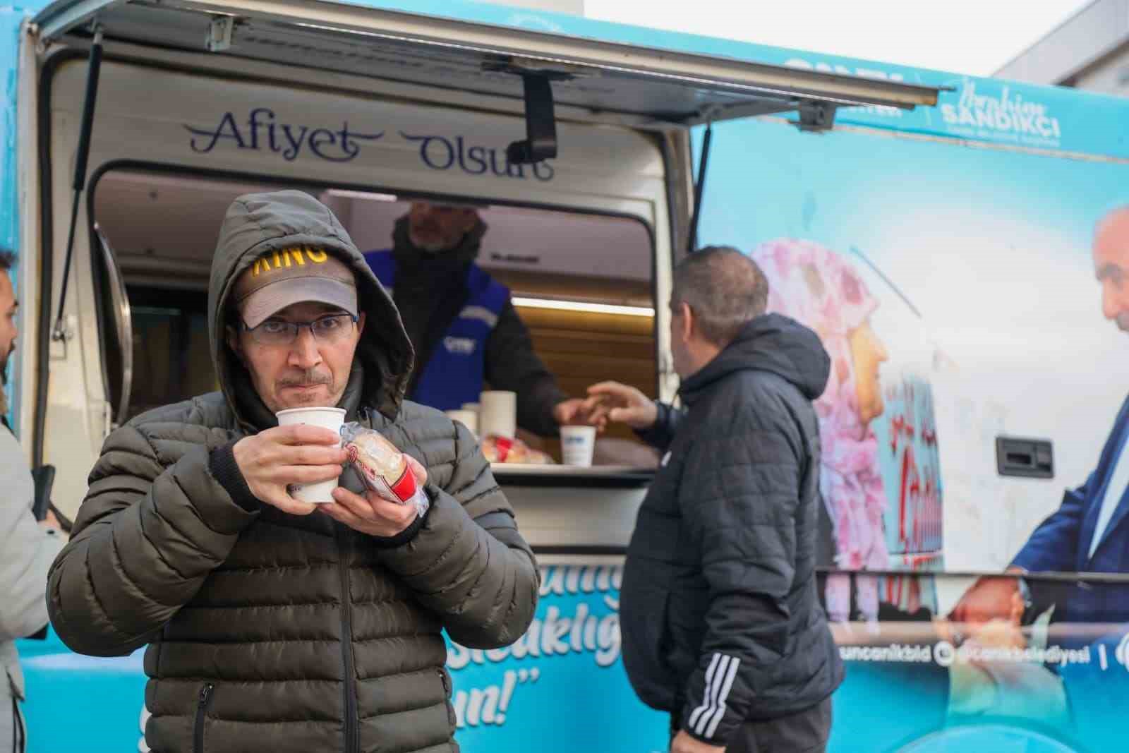 Canik’te gönülleri ısıtan ikram
