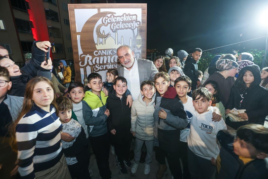 Canik’te mahalleler şenlendi, Ramazan sevinci paylaşıldı
