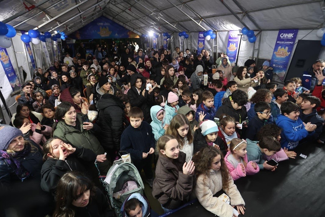 Canik’te mahalleler şenlendi, Ramazan sevinci paylaşıldı
