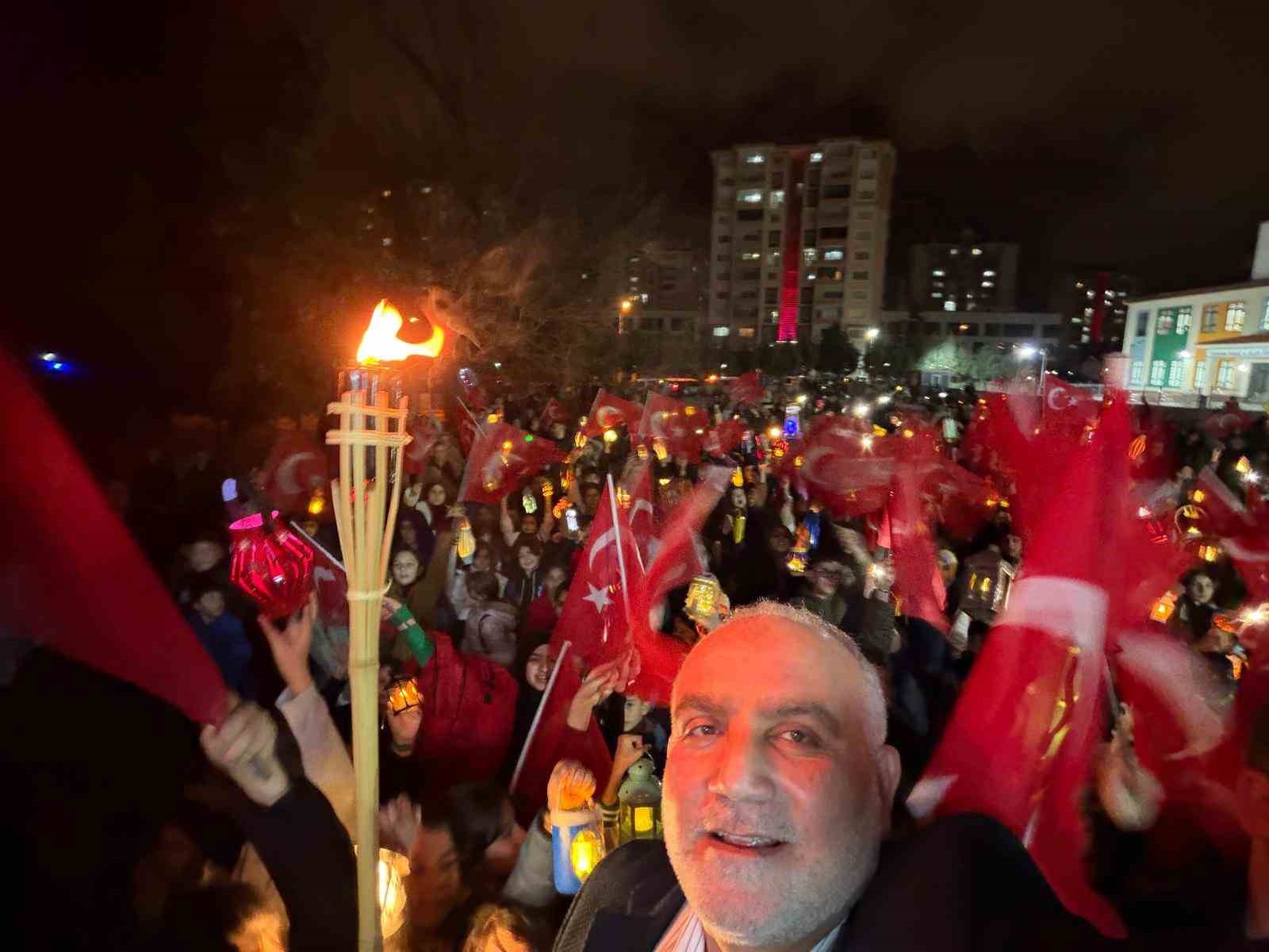 Canik’te Ramazan’ın gelişi fener alayıyla karşılandı
