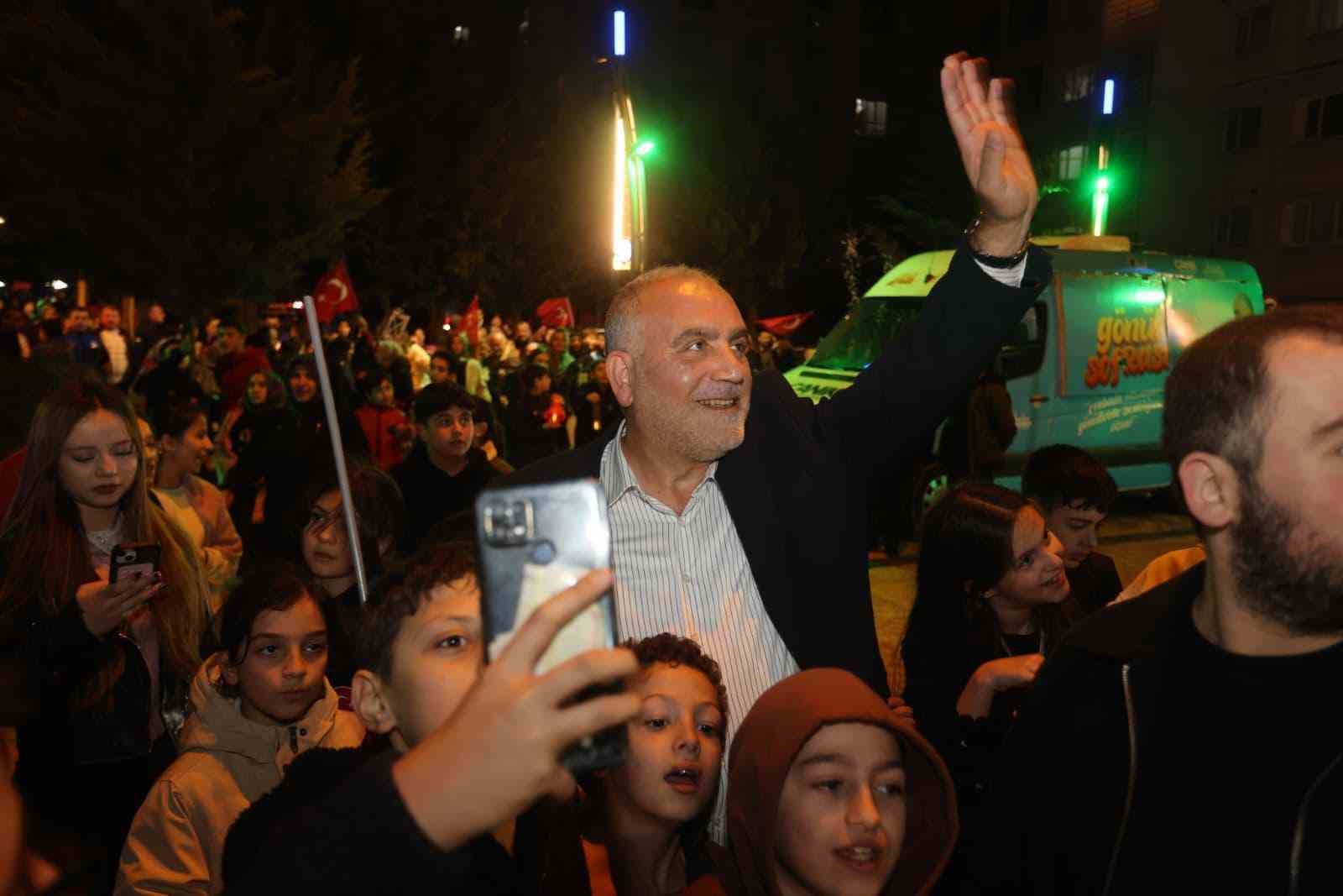 Canik’te Ramazan’ın gelişi fener alayıyla karşılandı
