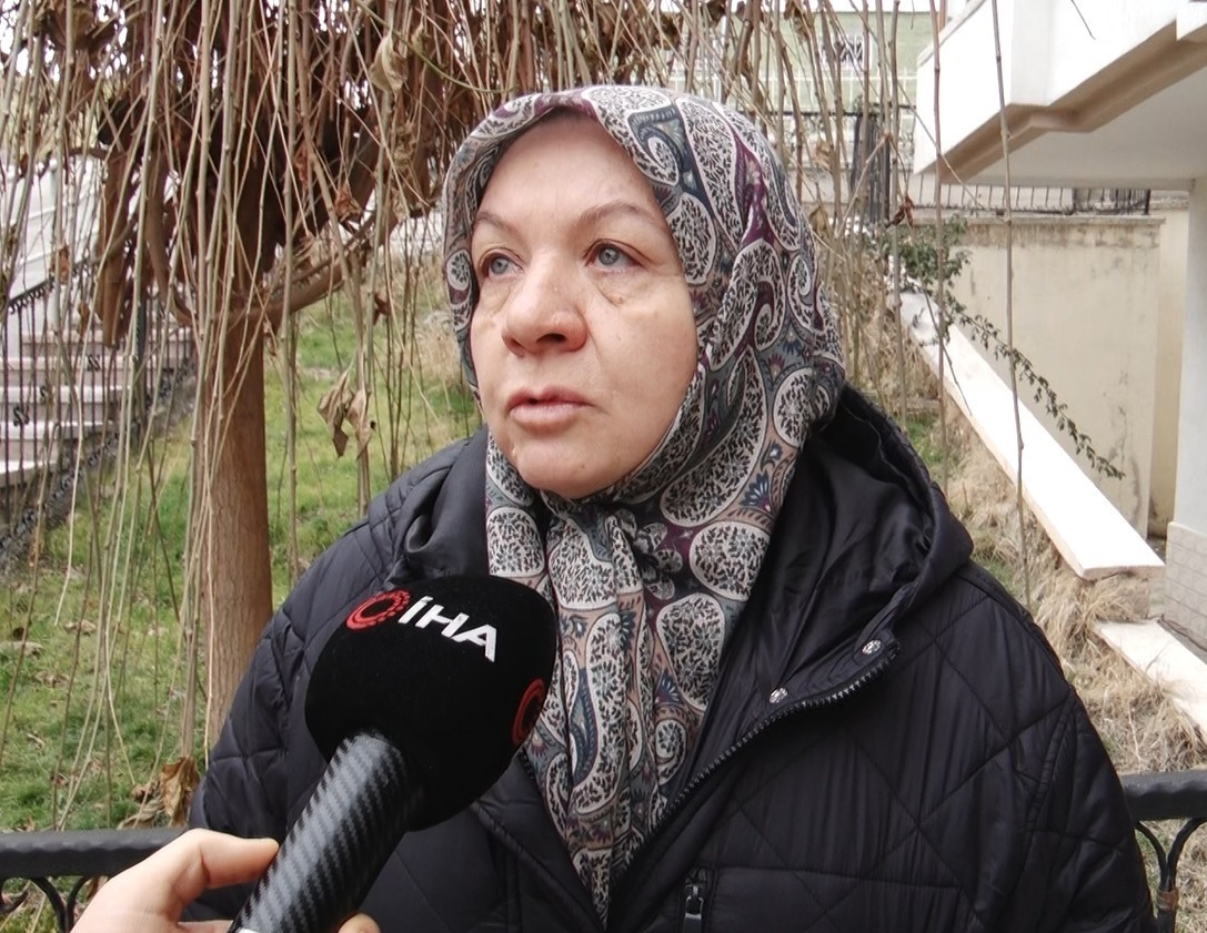 Çankaya’da çökme oluşan apartmanda yaşayanlar tedbir amaçlı tahliye edildi
