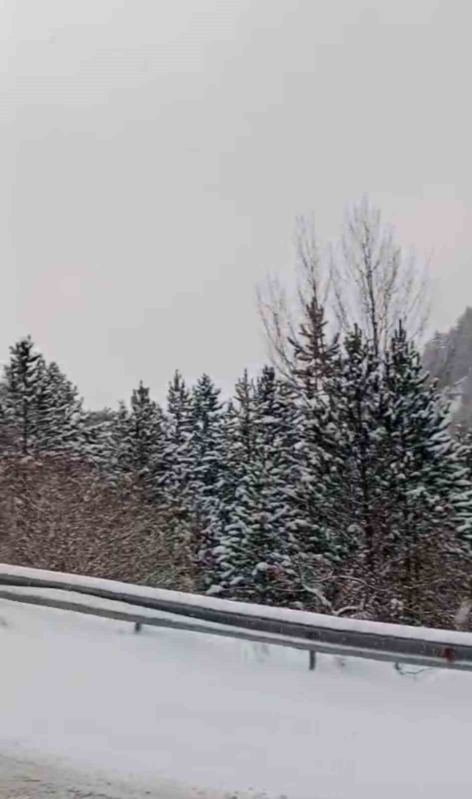Çankırı’nın yüksek kesimlerinde kar yağışı etkili oluyor
