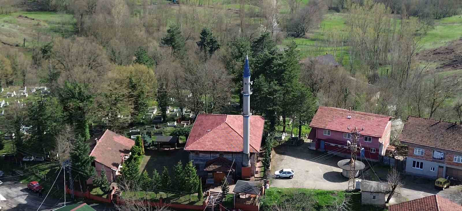 Çantı tekniğiyle inşa edilen çivisiz cami 2 asırdır ayakta
Çantı tekniğiyle inşa edilen çivisiz cami 2 asırdır ayakta