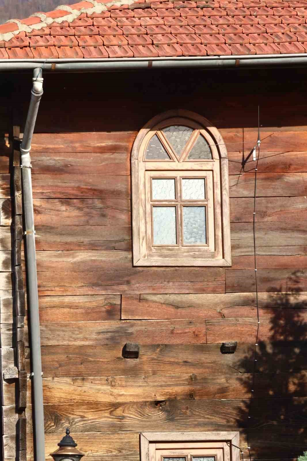 Çantı tekniğiyle inşa edilen çivisiz cami 2 asırdır ayakta
Çantı tekniğiyle inşa edilen çivisiz cami 2 asırdır ayakta
