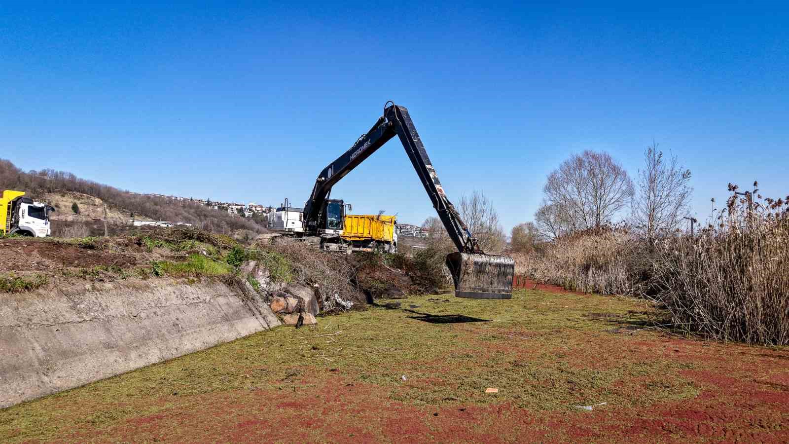 Çark Deresi’nde 5 kilometrelik hat temizleniyor
