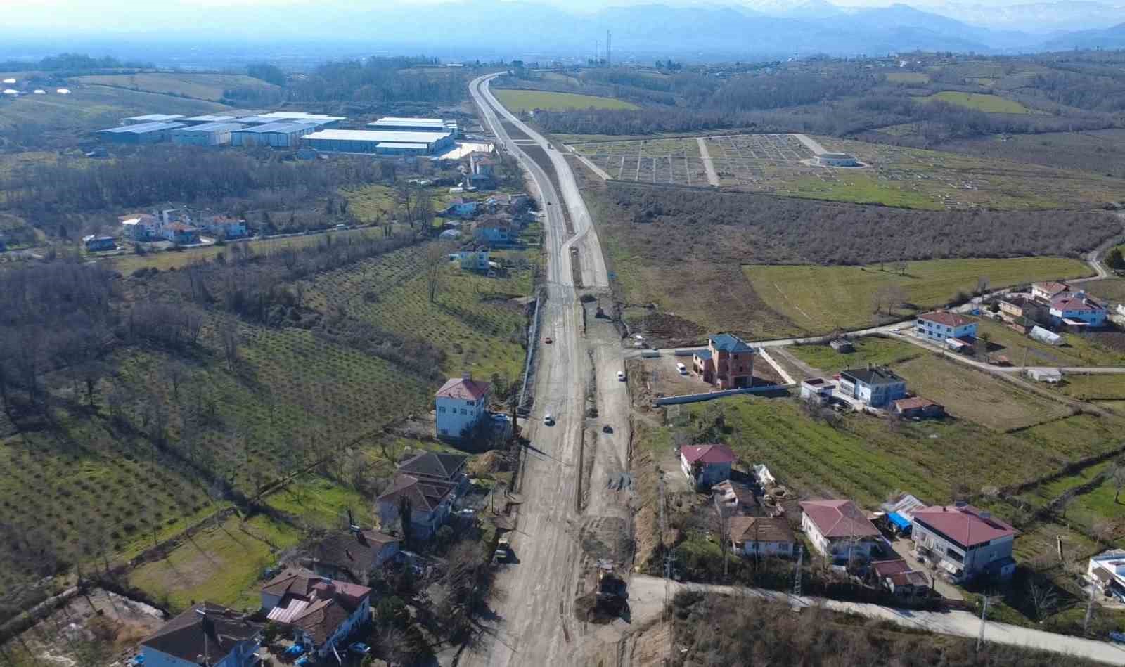 Çarşamba-Ayvacık karayolunda çalışmalar sürüyor
