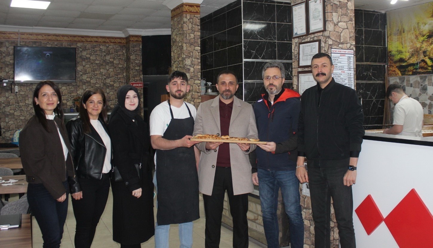 Çarşamba pidesi, coğrafi işaret denetiminden geçti
Çarşamba pidesi, coğrafi işaret denetiminden geçti