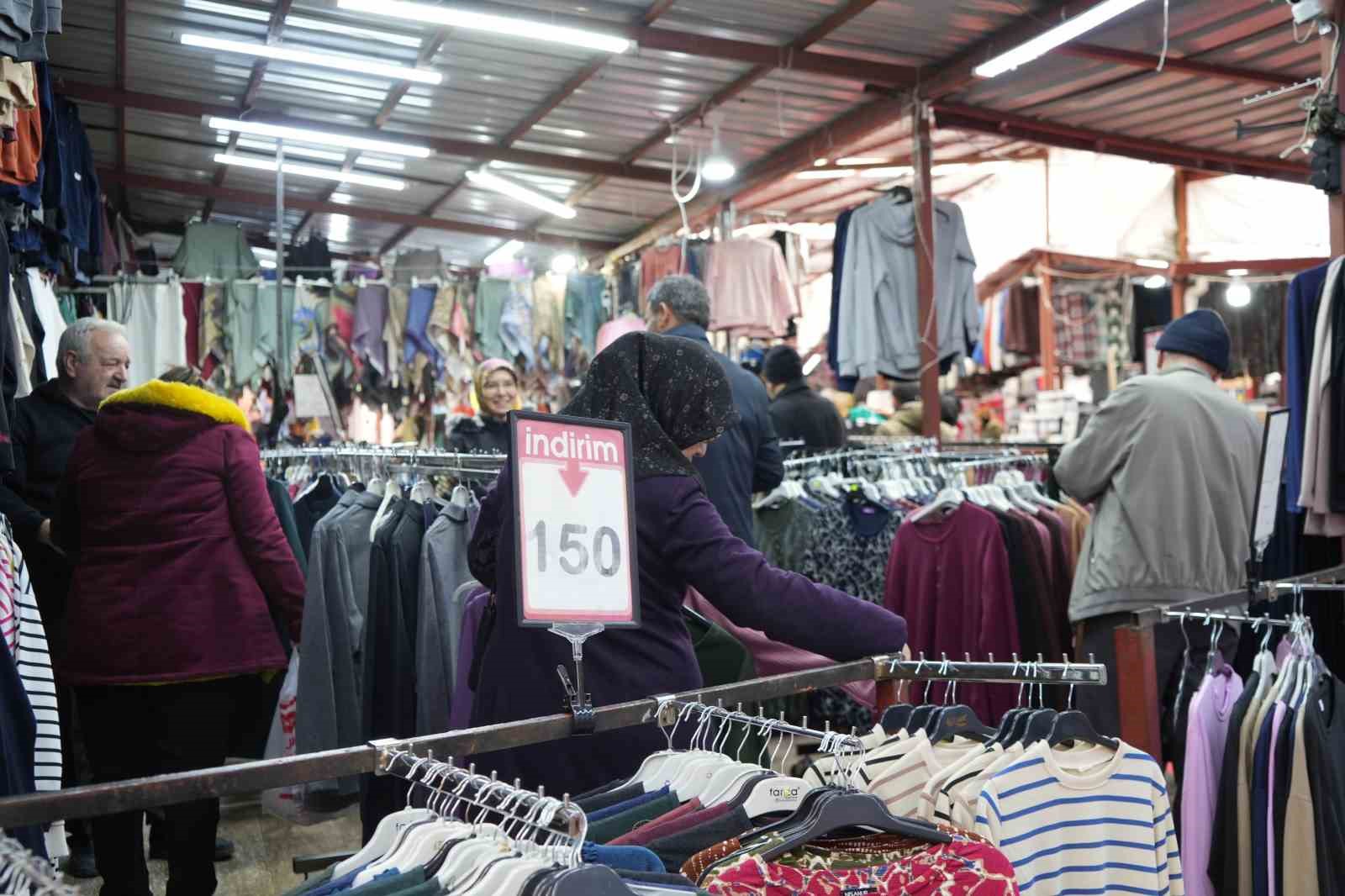 Çarşı-pazarda bayram hareketliliği
