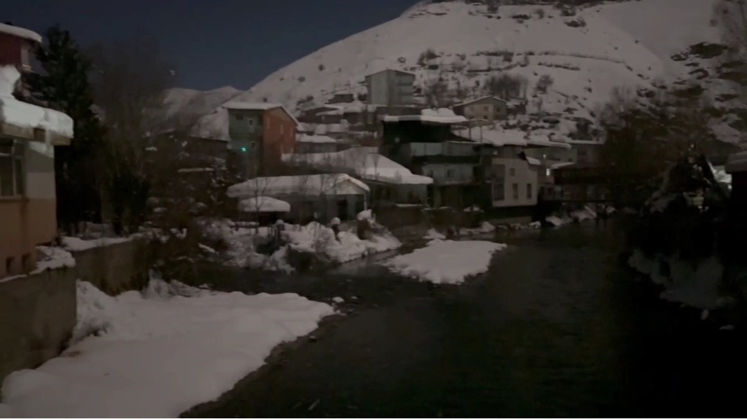 Çatak 3 gündür karanlıkta
