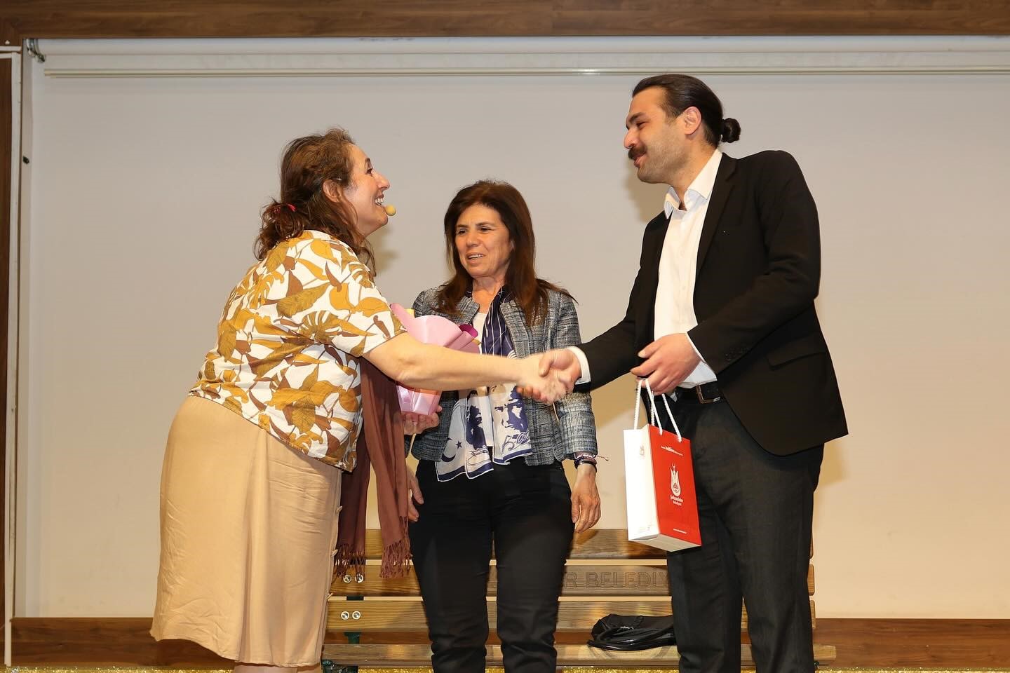 "Çatlak" oyunu büyük beğeni topladı
