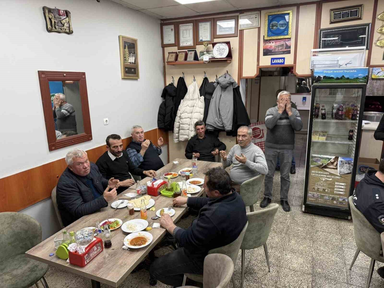 Çavdarhisar’da kaymakam, protokol üyeleri ve muhtarlar iftarda buluştu
