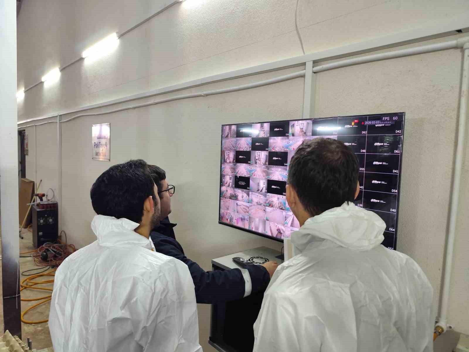 Çavdarhisar’da ticari yumurtacı kanatlı işletmesinde inceleme
