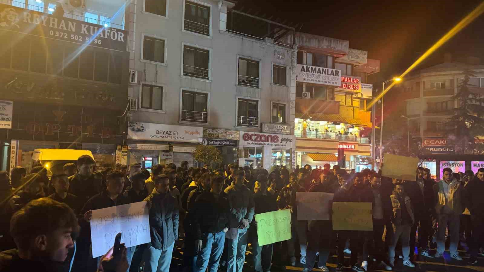 Çaycuma’da modifiye tutkunları, "Modifiye suç değil, yaşam tarzıdır"
Çaycuma’da modifiye tutkunları, "Modifiye suç değil, yaşam tarzıdır"