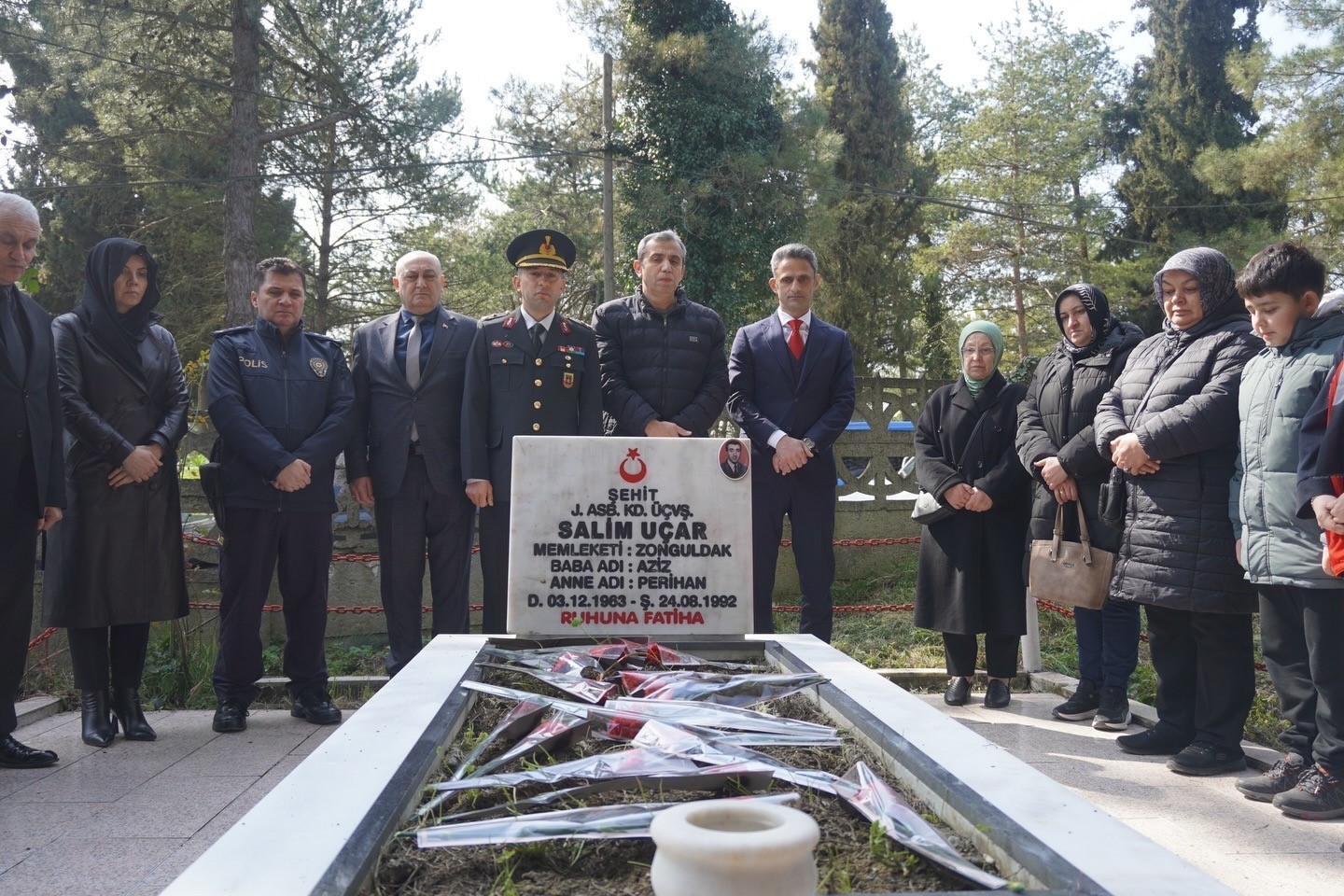 Çaycuma’da şehitlerin kabirleri başında dualar edildi
