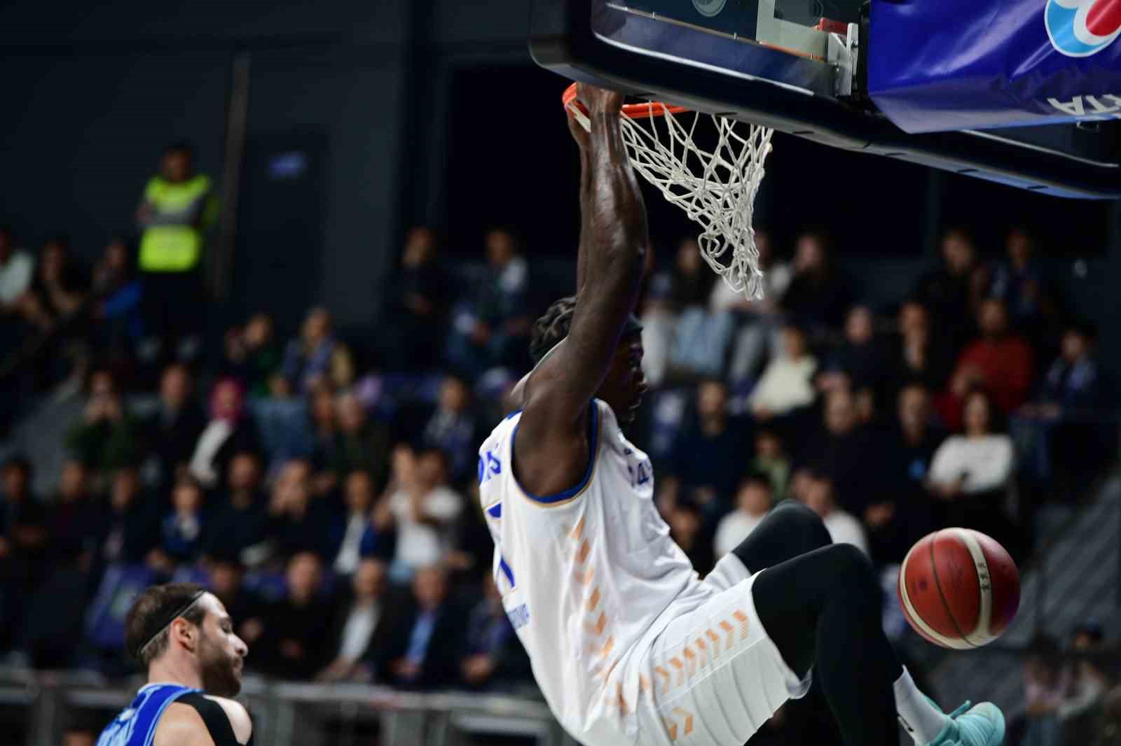 Çayırova Belediyesi, Kağıtspor’u 102-71 mağlup etti
