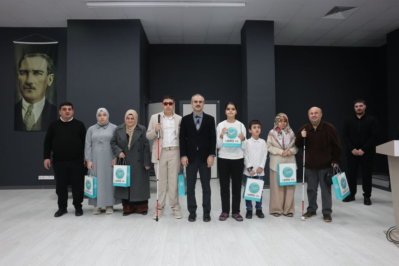 Çayırova’da "Beyaz Baston Görme Engelliler Haftası" etkinliği düzenlendi
