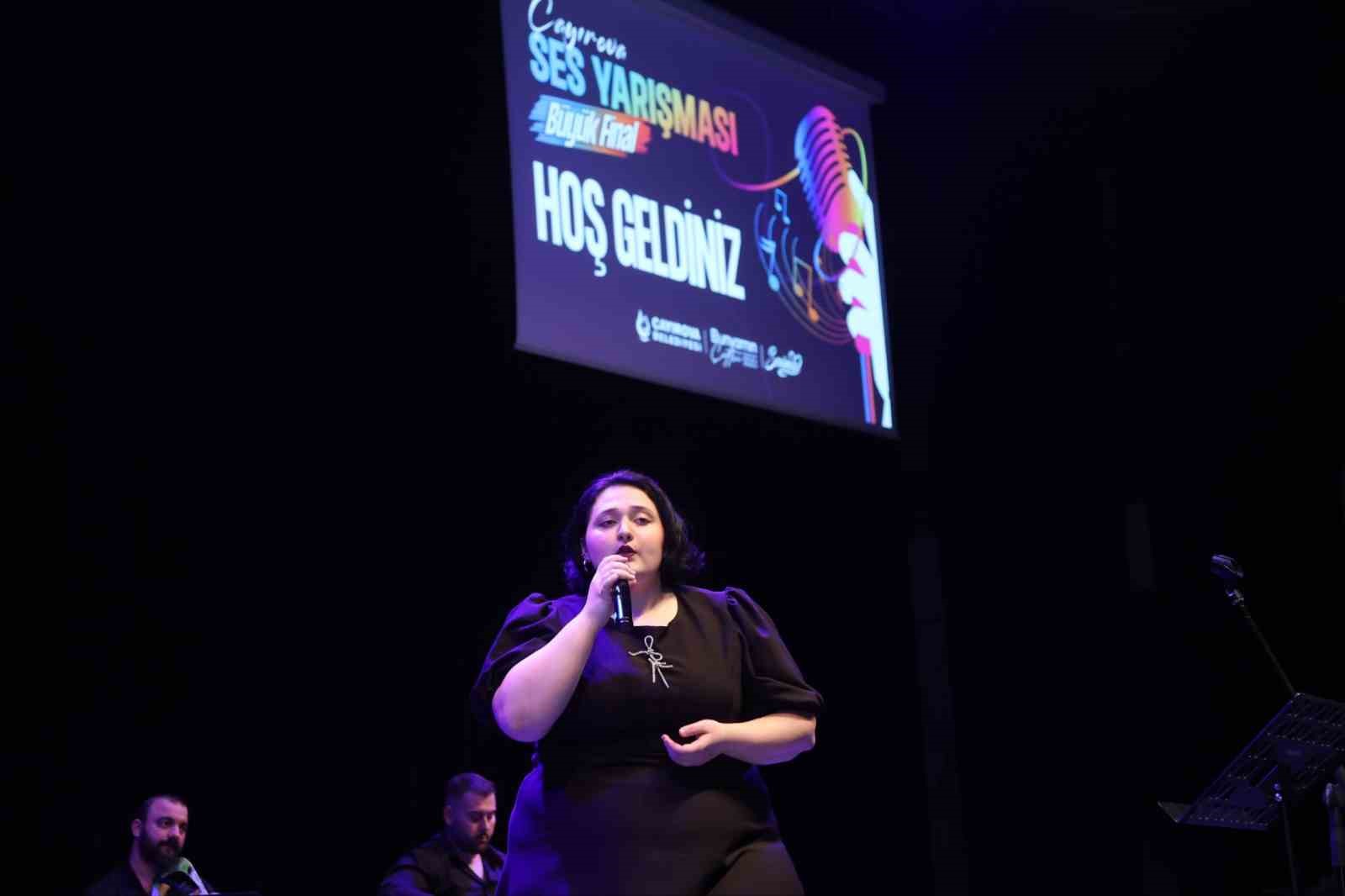 Çayırova’da ilk kez düzenlenen ses yarışmasında şampiyon belli oldu
Çayırova’da ilk kez düzenlenen ses yarışmasında şampiyon belli oldu