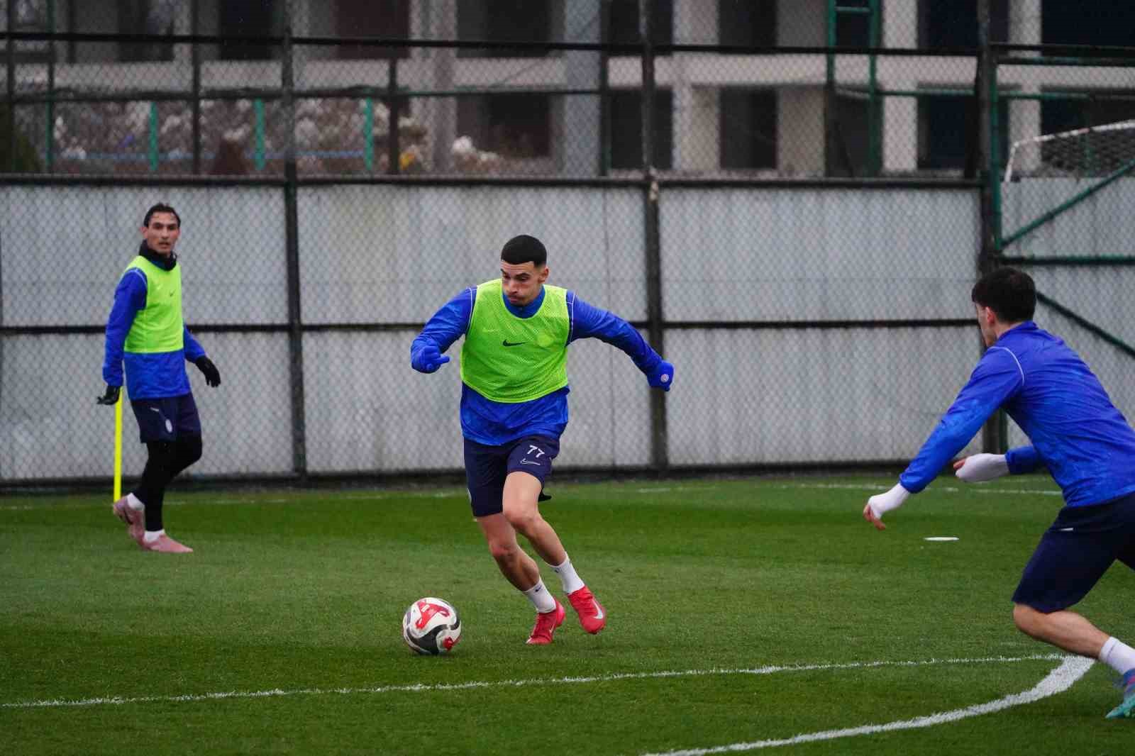 Çaykur Rizespor Fatih Karagümrük maçı hazırlıklarına başladı
