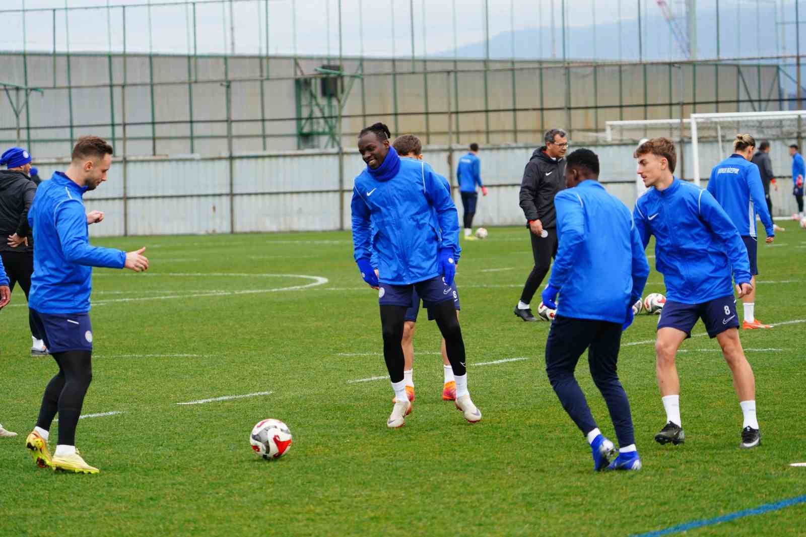 Çaykur Rizespor, Gençlerbirliği maçı hazırlıklarını sürdürdü
