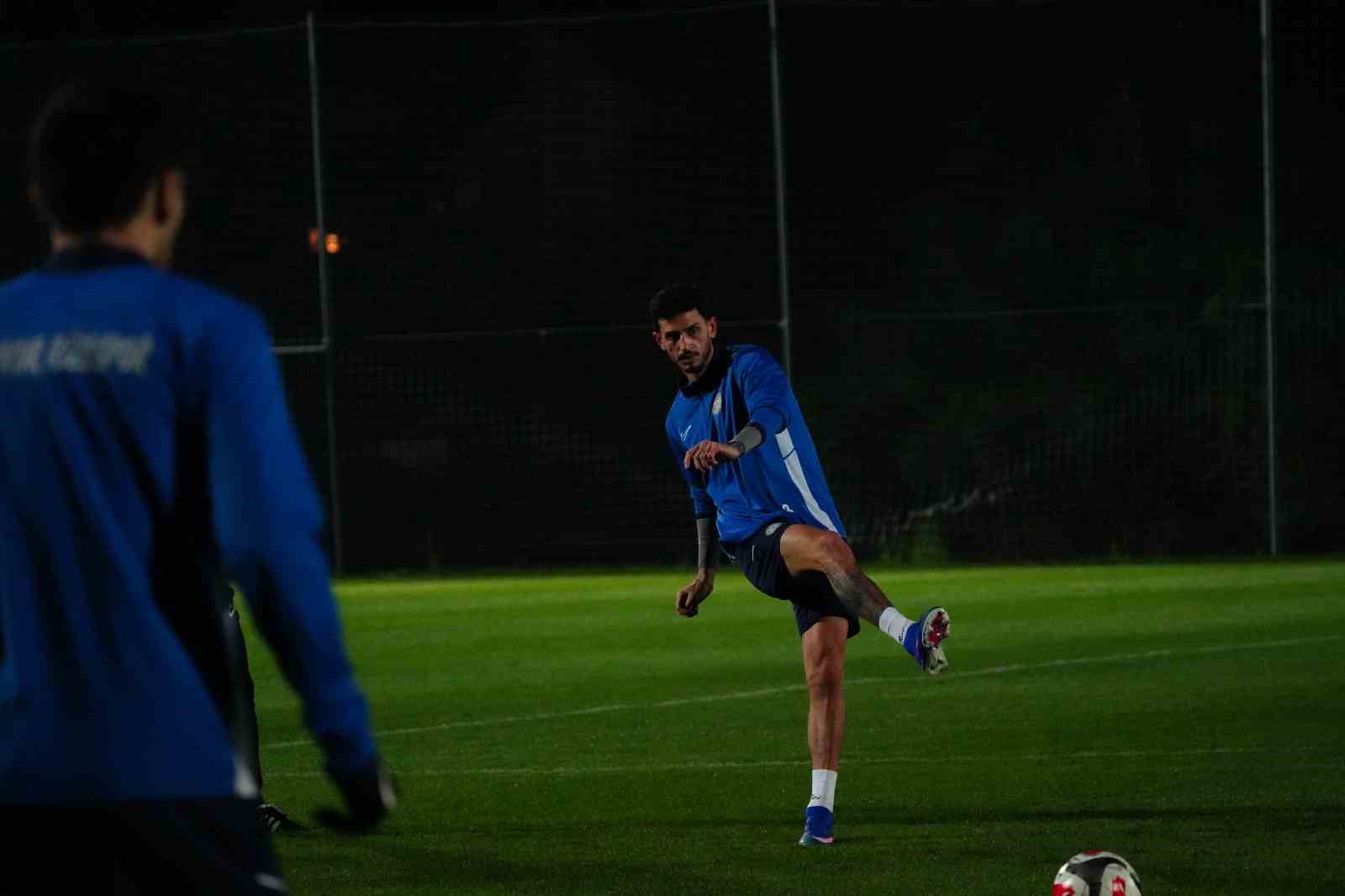 Çaykur Rizespor’un kamp mesaisi devam ediyor
