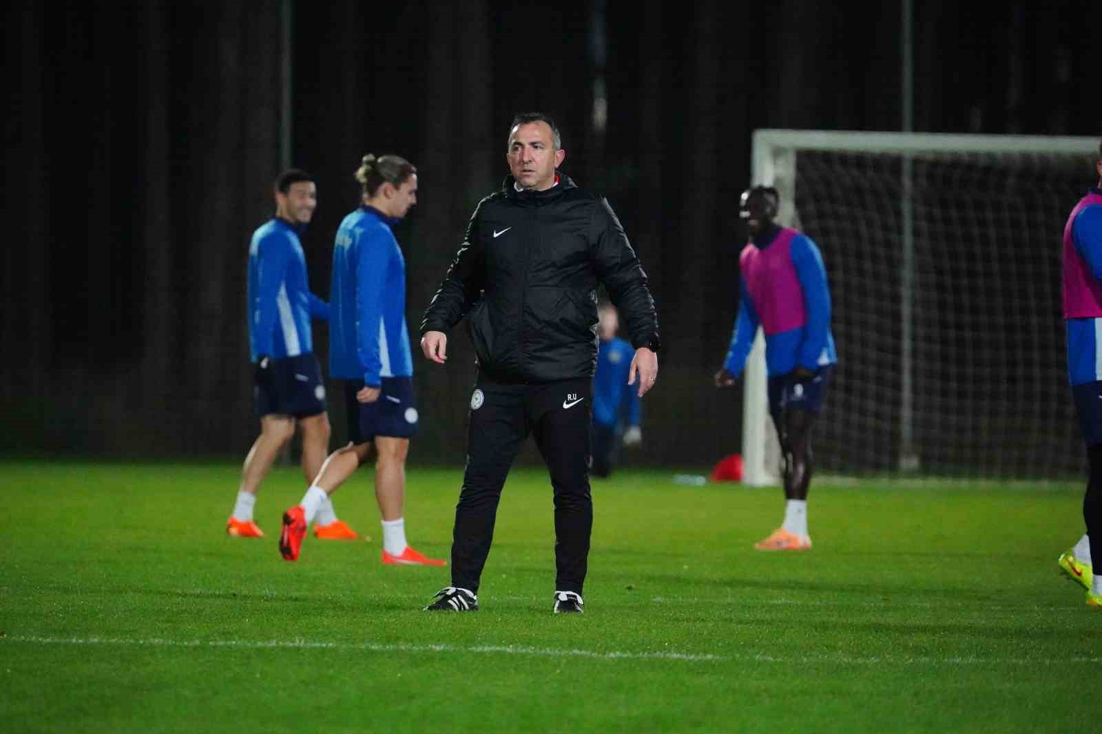 Çaykur Rizespor’un kamp mesaisi devam ediyor
