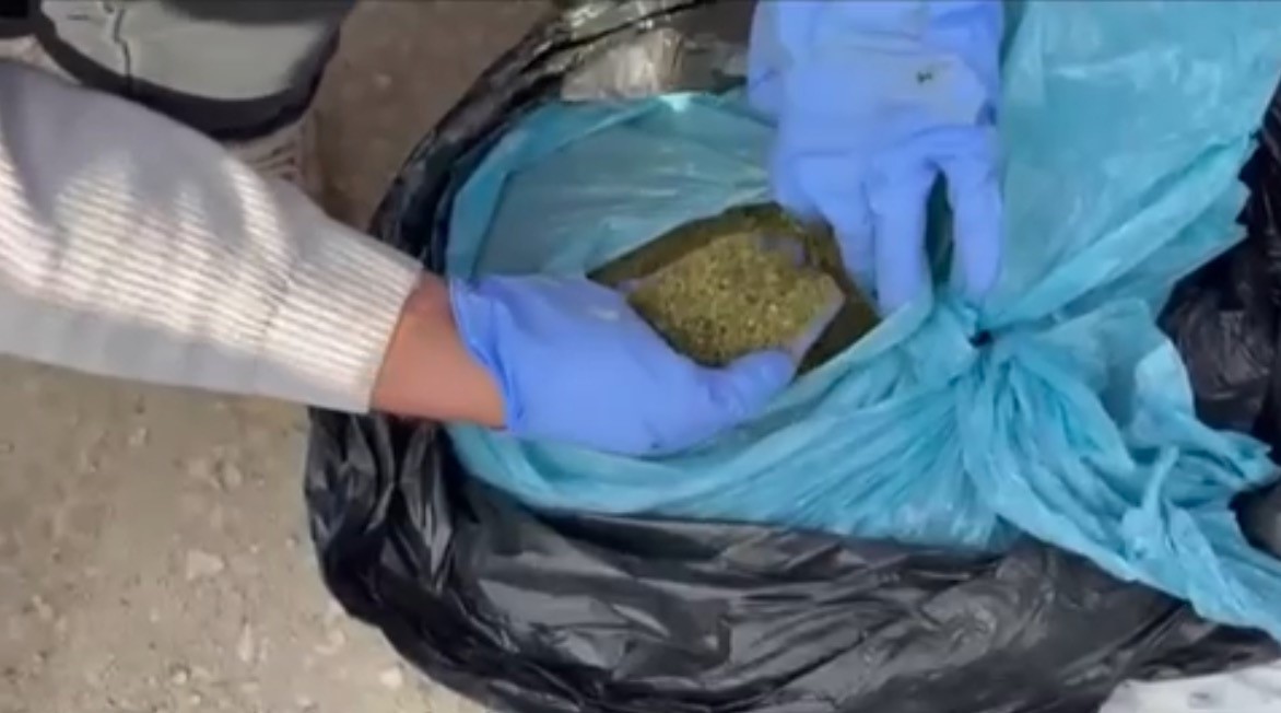 Çekicinin zulasından 16,7 kilogram uyuşturucu çıktı, 2 kişi tutuklandı

