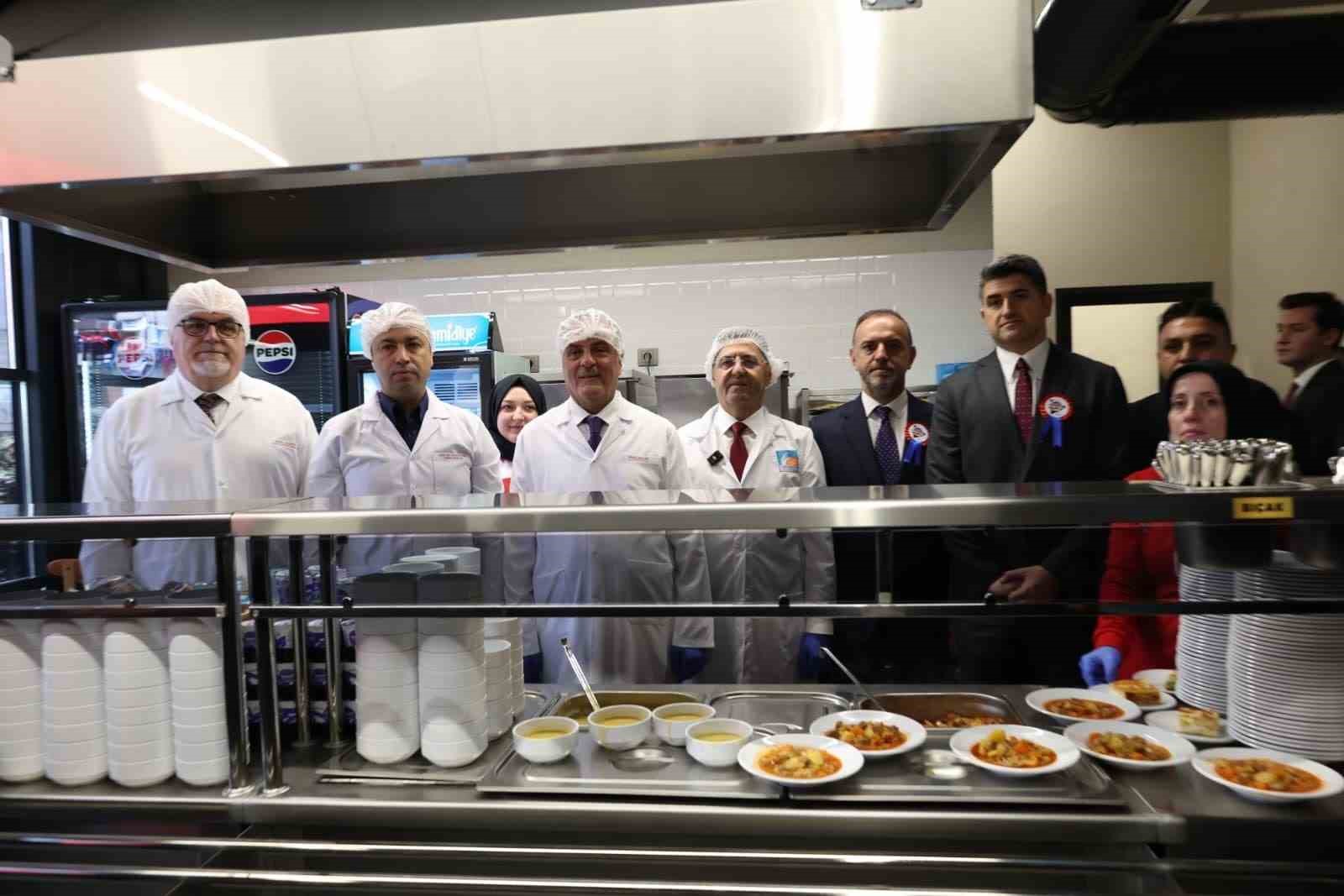 Çekmeköy Kent Lokantası hizmete başladı
