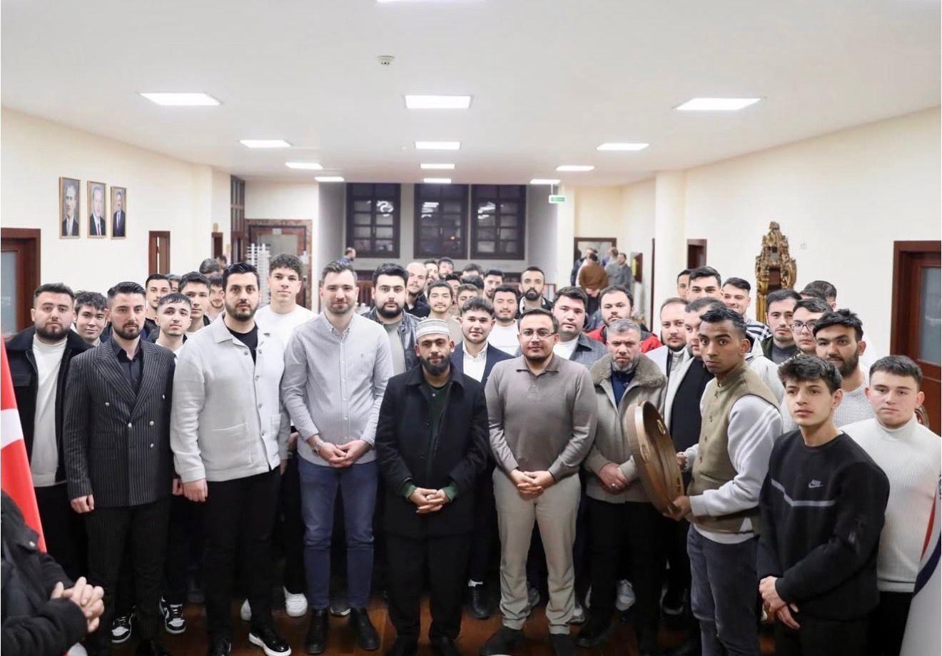 Celal Karatüre, Ankara’da gençlerle sahurda buluştu
