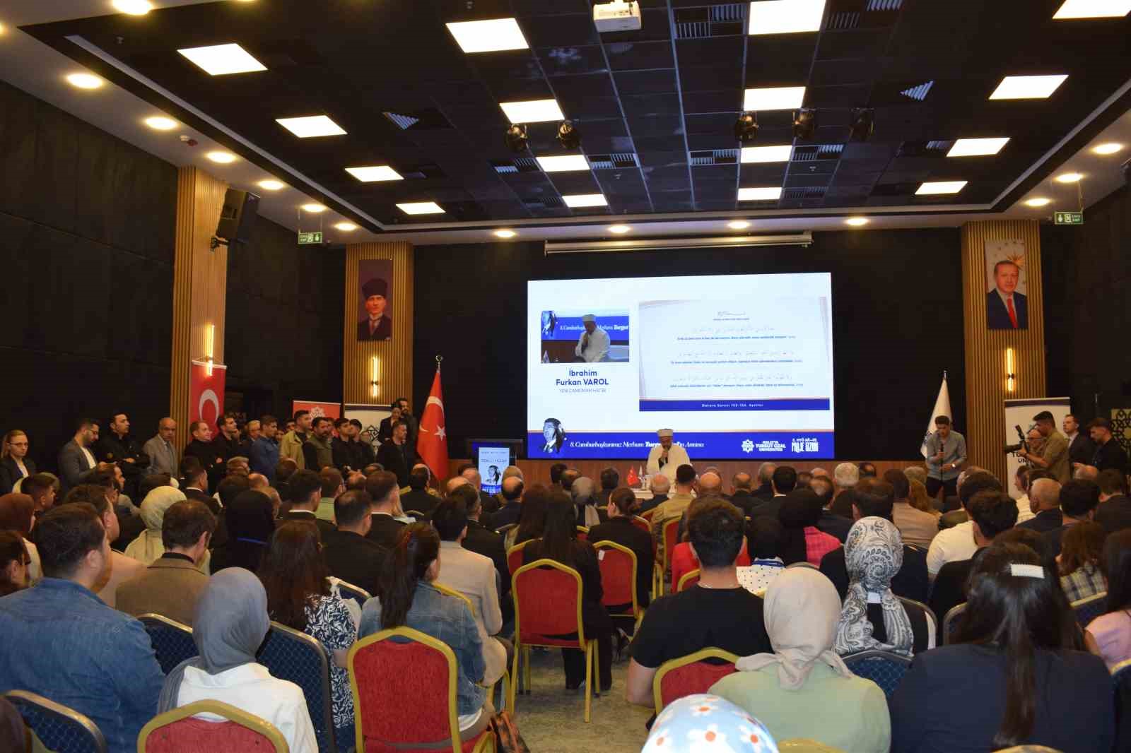 Cemil Çiçek: "Özal Türkiye’ye çağ atlattı, üç temel özgürlükle dönüşüm sağladı"
