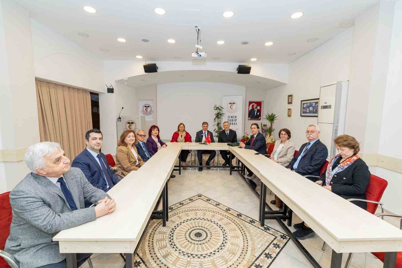 Cemil Tugay’dan sağlık emekçilerine teşekkür
