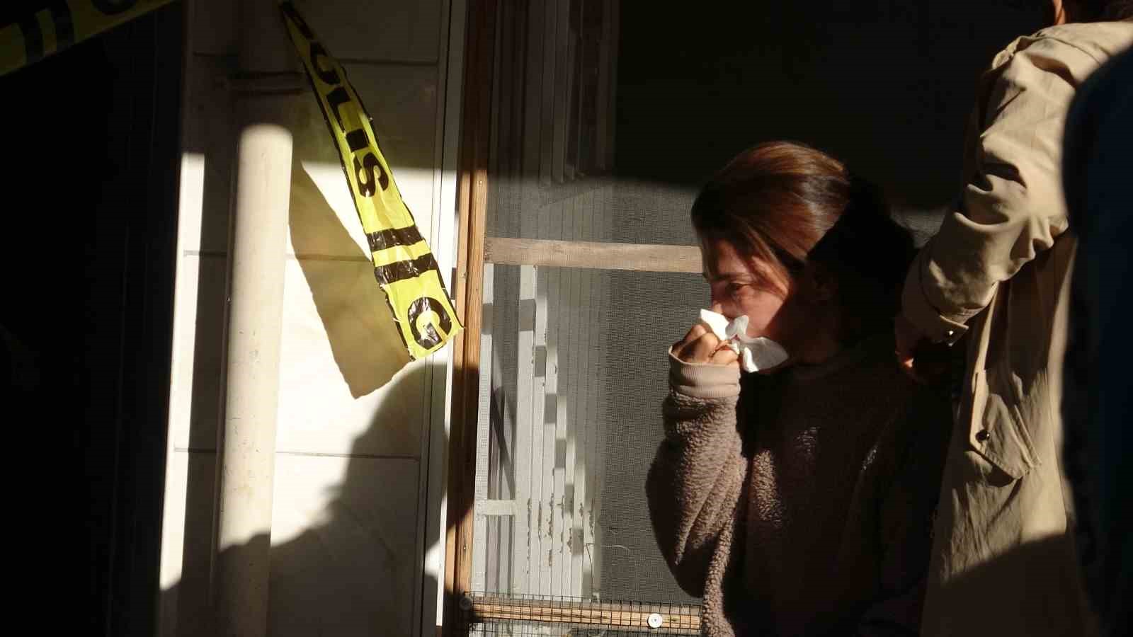 Cenaze aracını "Özgür bunu bize nasıl yaptın" diyerek yolladı
