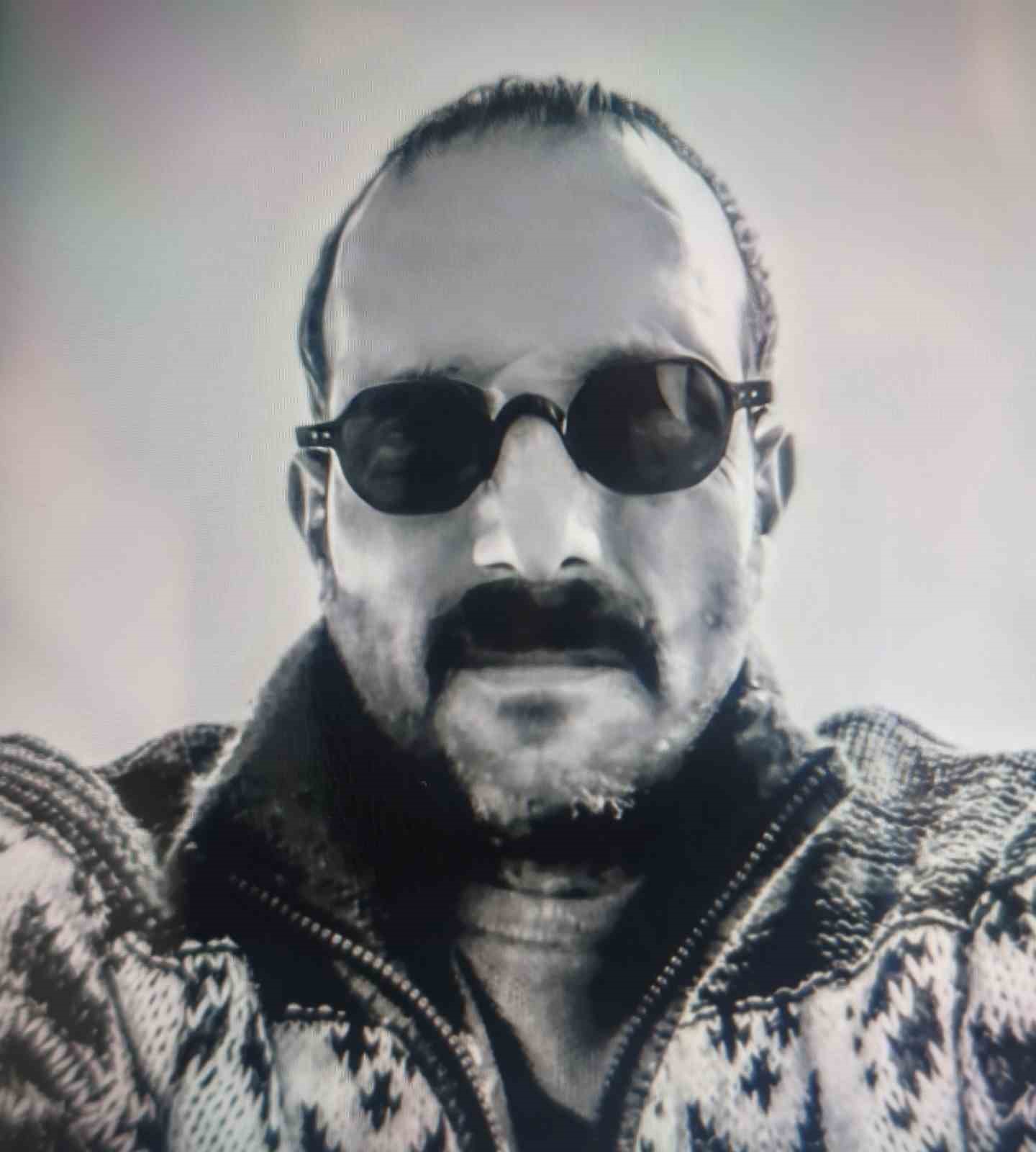 Cenaze aracını "Özgür bunu bize nasıl yaptın" diyerek yolladı
