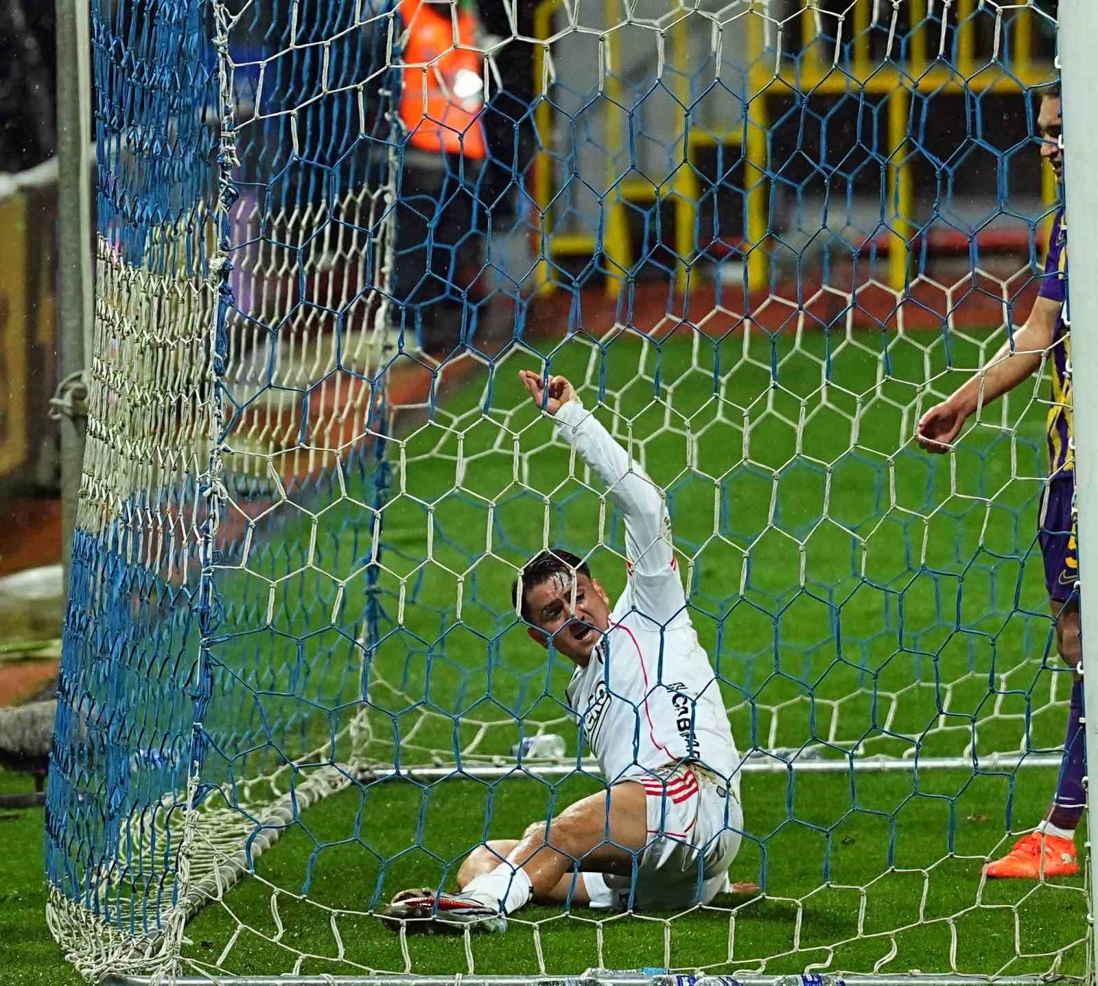 Cengiz Ünder gol sayısını 5’e çıkardı
