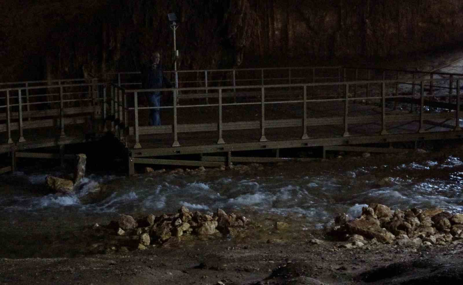 Cennet Obruğu’ndan 13 yıl sonra su çıktı
