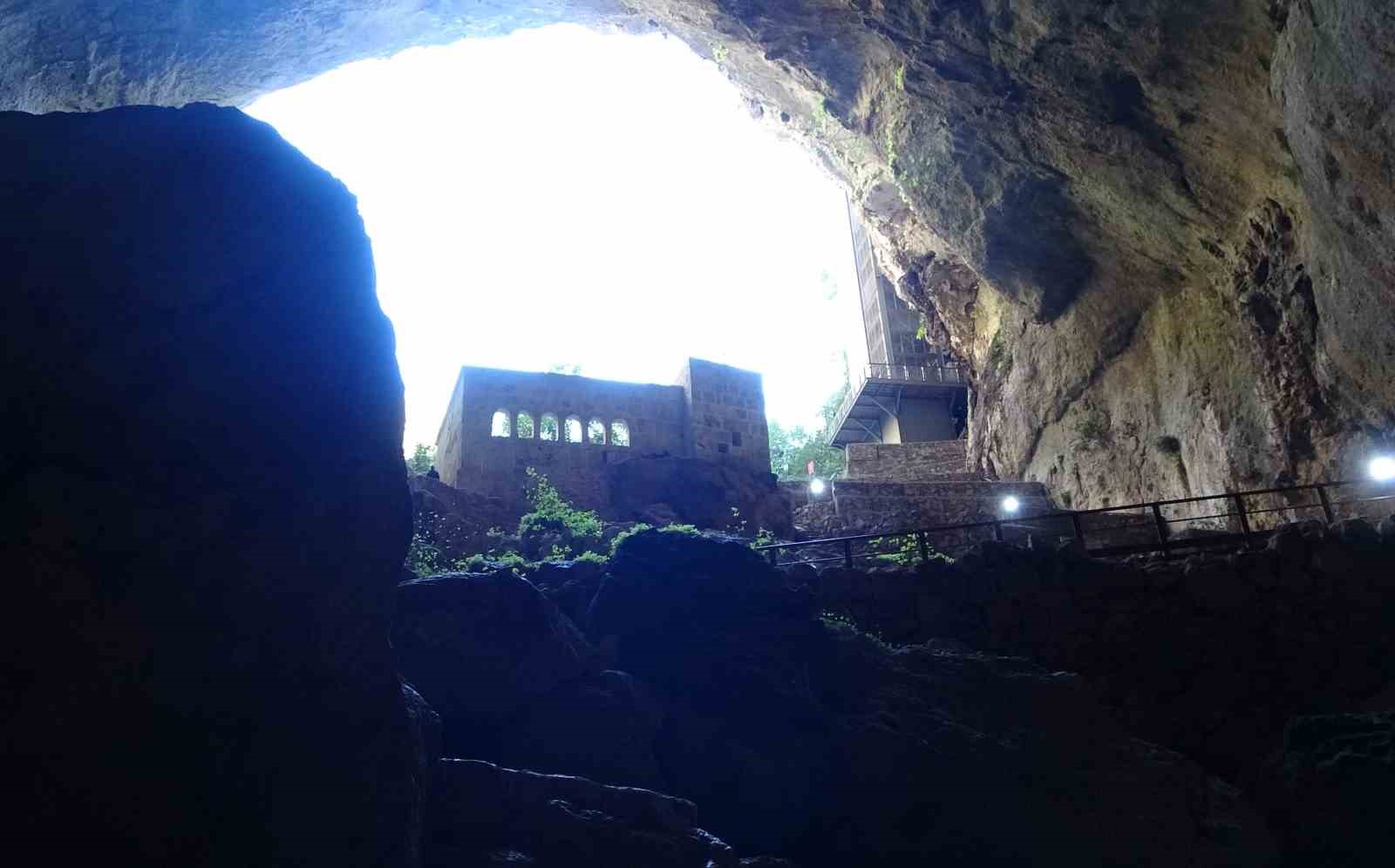 Cennet Obruğu’ndan 13 yıl sonra su çıktı
