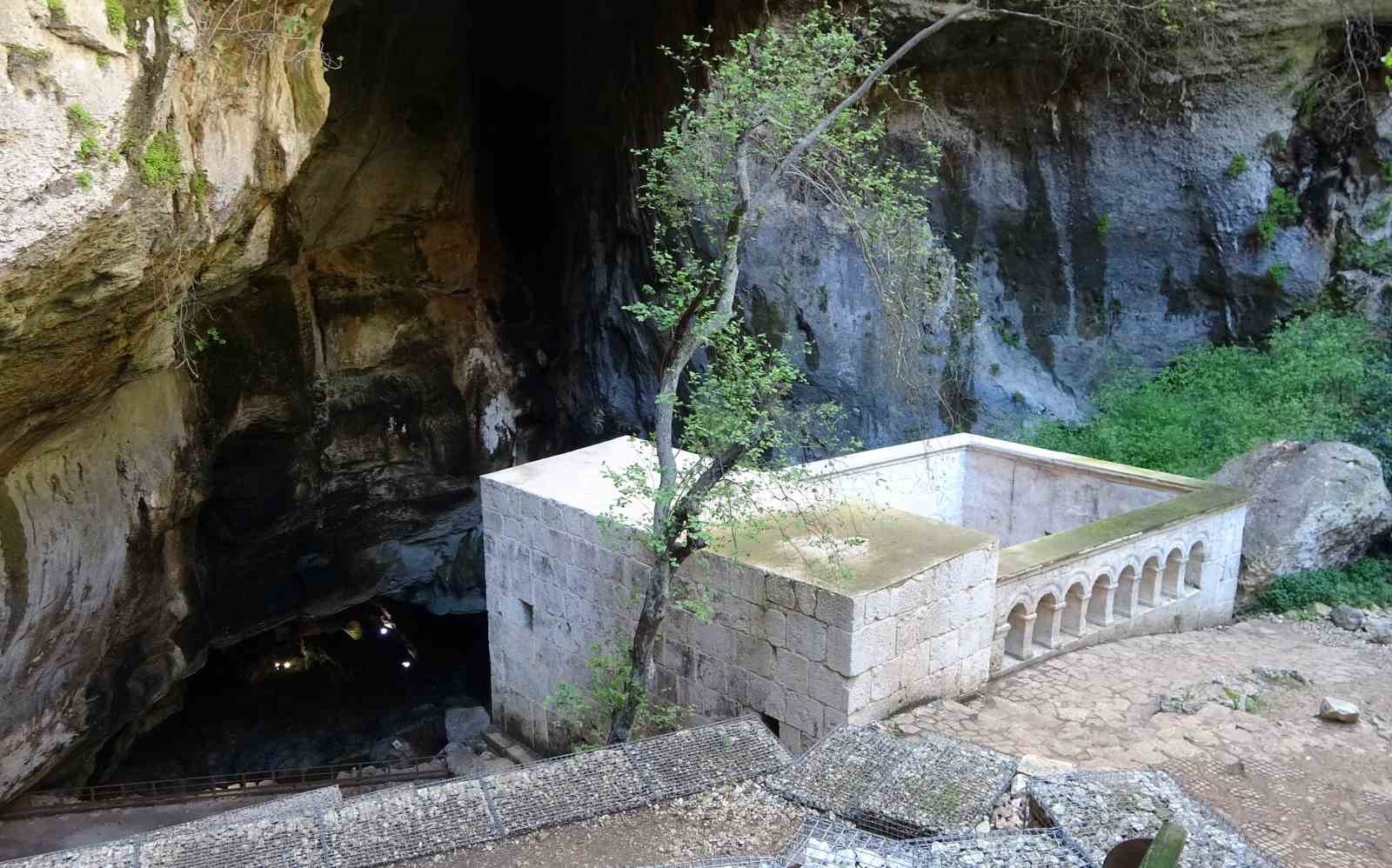 Cennet Obruğu’ndan 13 yıl sonra su çıktı
