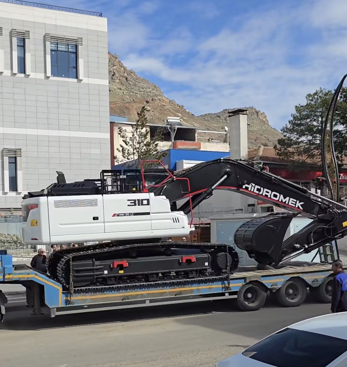 Çermik Belediyesi araç filosunu genişletmeye devam ediyor
