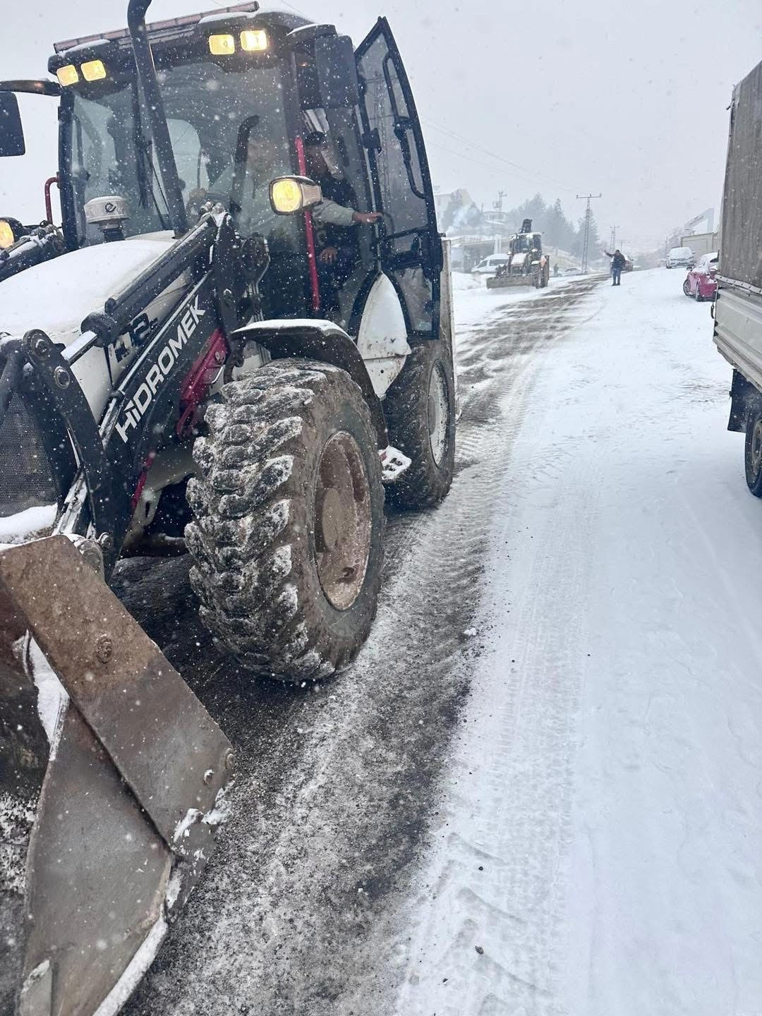 Çermik Belediyesi yol açma çalışmalarına başladı
