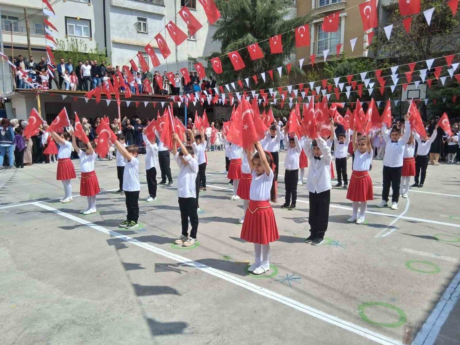 Çermik’te 23 Nisan kutlamaları
